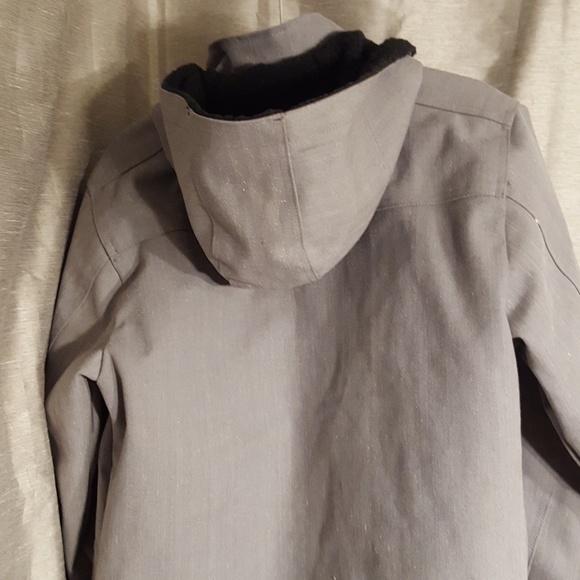 Quicksilver Snowboarding Jacket - Picture 8 of 8